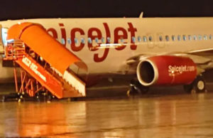 તોફાનમાં ફસાયું સ્પાઇસજેટનું પ્લેન, મુંબઇથી પશ્ચિમ બંગાળના દુર્ગાપુર જઇ રહ્યું હતું ‘પ્લેન’, લેન્ડિંગ સમયે બની દુર્ઘટના, 40 ઘાયલ, 12ની હાલત ગંભીર?!