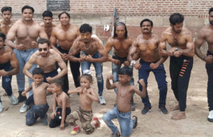 રથયાત્રામાં જોડાતા અખાડામાં કરતબો દેખાડતા પહેલવાનોને ટ્રેનિંગ આપે છે મુસ્લિમ યુવક; 4 વર્ષના બાળકથી લઈને 54 વર્ષ સુધીના લોકો જોડાય છે!