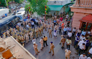 નવતર પ્રયોગ : 25મી જૂનથી રથયાત્રાના રૂટ પર વાગશે દેશભક્તિના ગીતો, IPS અધિકારીઓ તણાવ હળવો કરવા પોળના લોકો સાથે સમય વિતાવશે!