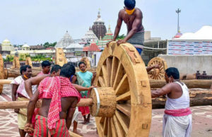 15 કરોડનો બની રહ્યો છે “ભગવાનનો રથ”; 250 સ્પેશિયલ ટ્રેનો પુરી માટે દોડશે; રથયાત્રાના કારણે 12મી જુલાઈ સુધી બંધ રહેશે શાળા-કોલેજ!
