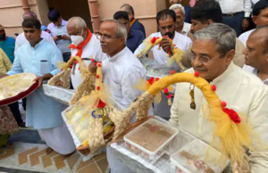 પ્રધાનમંત્રીએ મગ, જાંબુ, કેરીનો પ્રસાદ મોકલાવ્યો; મોદી CM હતા ત્યારની પરંપરા આજે પણ જાળવી રાખી, દિલ્હીથી જગન્નાથ મંદિર પ્રસાદ મોકલ્યો!