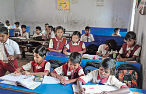 શિક્ષણમંત્રી જિતુ વાઘાણીની જાહેરાત; આ વર્ષથી ગુજરાતી માધ્યમની ધોરણ-1થી 3ની સ્કૂલોમાં ઇંગ્લિશ વિષય ભણાવાશે, ગુજરાતી પણ રહેશે ફરજિયાત!