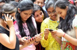 ધો-10નું 65.18% રિઝલ્ટ, સુરત જિલ્લાનું સૌથી વધુ 75.64%, પાટણ જિલ્લાનું સૌથી ઓછું 54.29% અને અમદાવાદ શહેરનું 63.18, ગ્રામ્યનું 63.98% રિઝલ્ટ!