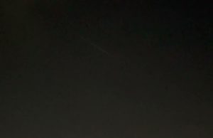 આકાશમાં બની ભેદી ઘટના : આજે રાત્રે 8.45 વાગે દેખાતી “ચળકતી હારમાળા” સૌરાષ્ટ્ર, ગીર સોમનાથ, પોરબંદર અને જૂનાગઢ જોવા મળી, જુઓ Video