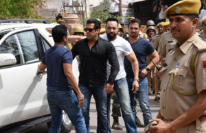 મૂસેવાલની હત્યા બાદ “ભાઈજાન”ની સુરક્ષા વધી, મુંબઈ પોલીસ “અલર્ટ મોડમાં”, લોરેન્સ બિશ્નોઈએ સલમાનને જાનથી મારવાની આપી હતી ધમકી!