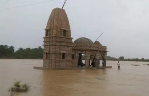 સતત પાંચમાં દિવસે મેઘમહેર : દ્વારકા જિલ્લામાં મેઘરાજાની તોફાની બેટિંગ, 4 તાલુકામાં 6 ઇંચ જેટલો વરસાદ ખાબક્યો, સાત ડેમમાં આવ્યાં નવા નિર!