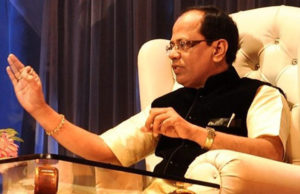 હુબલીની હોટેલમાં સરળ વાસ્તુ એક્સપર્ટ ચંદ્રશેખર અંગડીની નિર્દયતાપૂર્વક કરી હત્યા, બે હત્યારાઓએ પહેલા ચરણસ્પર્શ કર્યાં ત્યાર પછી ચાકુના ઝીંક્યા ઘા!