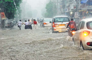 મેઘરાજાનું રોદ્ર સ્વરૂપ; લોધિકામાં 5, ગોંડલમાં 3, જેતપુરમાં 2 અને રાજકોટમાં દોઢ ઇંચ વરસાદ, રાજકોટના 10 તાલુકામાં અડધોથી 5 ઇંચ વરસાદ!