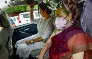 ED આજે ફરી સોનિયાની પૂછપરછ કરશે : સોનિયા ગાંધીએ કહ્યું- મોતીલાલ વોરા લેણ-દેણ સંભાળતા હતા; અત્યાર સુધીમાં 75 સવાલ પૂછાયાં!