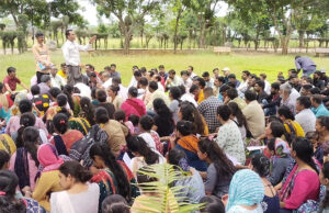 કલેક્ટર કચેરીએ ધામા; પડતર માંગ સાથે 7 હજારથી વધુ કર્મચારીઓ રસ્તા પર ઉતર્યાં; ગાંધી આશ્રમથી કલેક્ટર કચેરી સુધી વિવિધ કર્મચારી મંડળ ઊમટ્યાં!