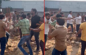 ગેરકાયદેસર બાંધકામ : નારોલ-સરખેજ હાઈવે પર વગર પોલીસ બંદોબસ્તે ગેરકાયદે બાંધકામ દૂર કરતા સમયે ટીમ પર હુમલો, ઈન્સ્પેક્ટરને માથા પર ઈજા!