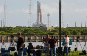 મૂન મિશન : પાંચ દિવસમાં બીજીવખત લોન્ચિંગ ટળ્યું; રાત્રે 11:47 વાગ્યે ઉડાન ભરવાનું હતું રોકેટ; રોકેટમાં ઈંધણ પહોંચાડનાર ગડબડી હતી સિસ્ટમમાં!