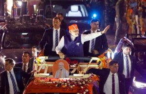 કાયદાની ઐસી કી તૈસી કરીને દરેક ચૂંટણીમાં મોદી આ રાજનીતિ રમે છે છતાં કોઈ કશું ઉખાડી શકતું નથી