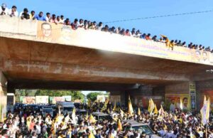 ચંદ્રબાબુ નાયડુના રોડ શોમાં દુર્ઘટના; નેલ્લોરમાં ભાગદોડ થતાં ટીડીપીના 7 કાર્યકરોના મોત, મૃતકોના પરિવારજનોને 10-10 લાખની સહાયની જાહેરાત!