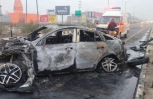 ક્રિકેટર રિષભ પંતનો કાર અકસ્માત, સળગતી કારની બારી તોડીને બહાર આવ્યો; પ્લાસ્ટિક સર્જરી કરાશે; માતાને સરપ્રાઈઝ આપવા ઘરે જઈ રહ્યો હતો!