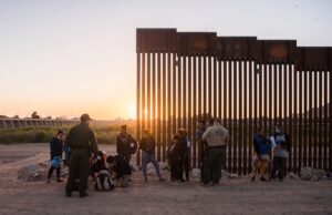 લોકપ્રિય નેતા શેના ? : મોદીના શાસન બાદ સૌથી વધુ ભારતીયોએ દેશ છોડી વિદેશમાં આશરો લીધો !