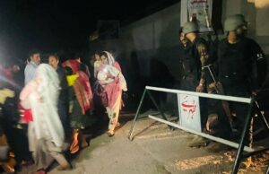 ભારતીય મીડિયા ઉજવણી કરી રહ્યું છે અને પાકિસ્તાન મીડિયા દાવો કરે છે કે, 5 ભારતીય જેટ વિમાનોને તોડી પાડ્યા !