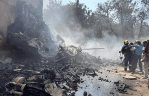 અમદાવાદમાં વિમાન દુર્ઘટના, ગુજરાતના પૂર્વ મુખ્યમંત્રી વિજય રૂપાણી સહીત 200થી વધુ લોકોના મૃત્યુ, જુઓ Video