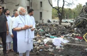 250થી વધુના મોત મામલે જવાબદાર કોણ ? : મુખ્યમંત્રી, ગૃહમંત્રી અને વડાપ્રધાનને મુલાકાતની ઉતાવળ કેમ ?