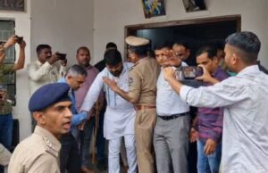 ચૈતર વસાવા કેસ : પોલીસ સત્તાની તવાયફ ! પોલીસે ખોટું કર્યું તો કોર્ટ કેમ ચૂપ છે ?