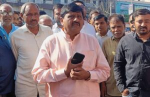 કાંતિ અમૃતિયા પાસે ગોપાલ ઈટાલીયા માટે 2 કરોડ છે પણ પ્રજાના વિકાસ કાર્યો માટે નથી ?