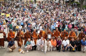 સાધુતાની વ્યાખ્યા સાર્થક કરતા આ બૌદ્ધ સાધુઓની ઝલક માટે અમેરિકનો તલપાપડ
