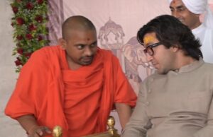 પાનના ગલ્લાનો વિડીયો વાયરલ થતા કાલુપુર સ્વા. મંદિરના કોઠારી મુનિ સ્વામી ભૂગર્ભમાં