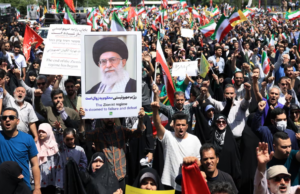 અમેરિકા-ઇઝરાયેલ-ઈરાન વચ્ચે યુદ્ધ, ઇરાનના સુપ્રીમ લીડર ખામીનીનું મોત, દુબઈ-પાકિસ્તાનમાં અસર