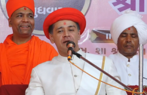 ઉશ્કેરણી બાદ આચાર્ય કૌશલેન્દ્રની ડંફાસ, “બદનામ હુઆ તો ક્યાં હુઆ નામ તો હુઆ”