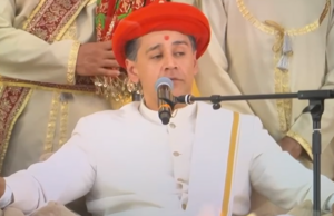 Video : કાલુપુર સ્વા. મંદિરની ગાદીએ બેઠેલા અને ભાજપના શરણે રહેલા એટોમ અને હાઇડ્રોજન બૉમ્બ !