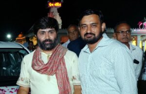 ભૂવો ધૂણે તોયે નાળિયેર તો ઘર ભણી જ નાખે : જીગ્નેશ ઠાકરની કથાનો વહીવટદાર તેનો જ ભાઈ ભાર્ગવ ઠાકર !