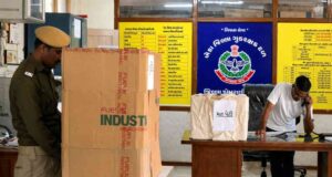 નડિયાદથી વોટચોરીનો પ્રારંભ ? : ભાજપના કાર્યકર હાજર અને ચૂંટણી અધિકારી ગેરહાજર, વિડીયો વાયરલ